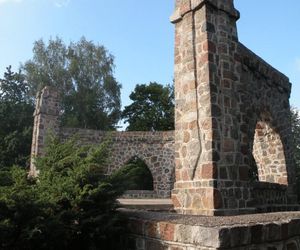   To najdalej wysunięte na wschód miasto woj. warmińsko-mazurskim. Skrywa wiele atrakcji!