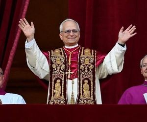 To nie żart. Włosi zaprosili... papieża na turniej w Rzymie! Będzie dopingował Igę Świątek?