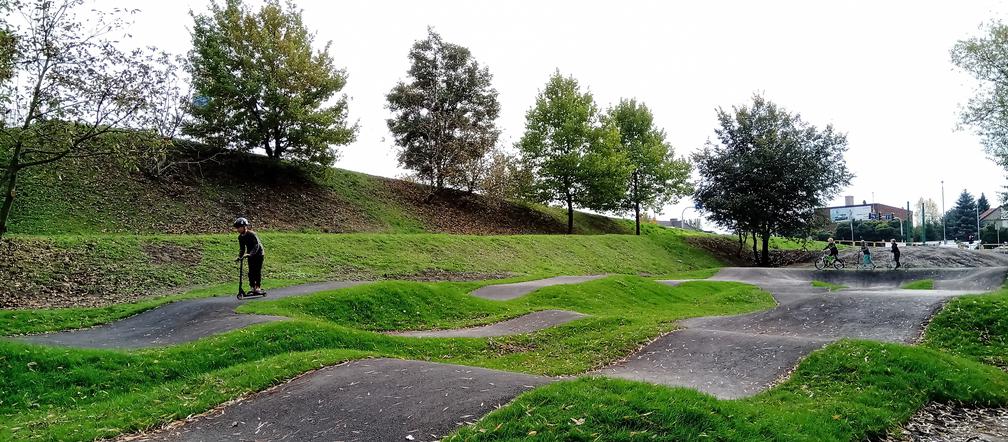 Pumptrack w Chorzowie. Takiej atrakcji nie ma w całym mieście! [ZDJĘCIA]