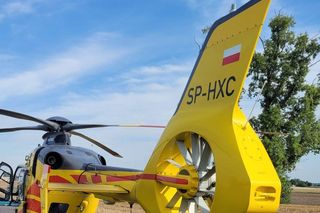 Poważny wypadek na drodze krajowej nr 25 pod Człuchowem. Na miejscu lądował śmigłowiec LPR 
