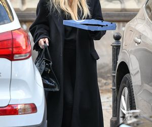 Joanna Przetakiewicz Bantleyem po pizzę