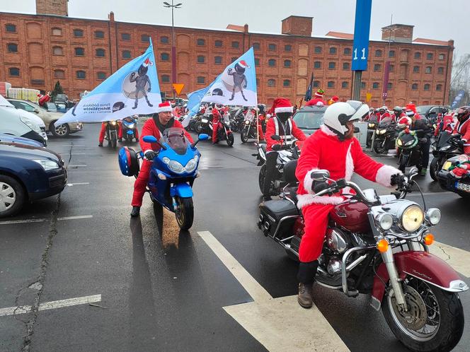 Mikołaje na motocyklach w Manufakturze. Finał corocznej akcji charytatywnej [ZDJĘCIA]