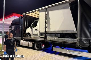 Kradzione pojazdy na naczepie tira