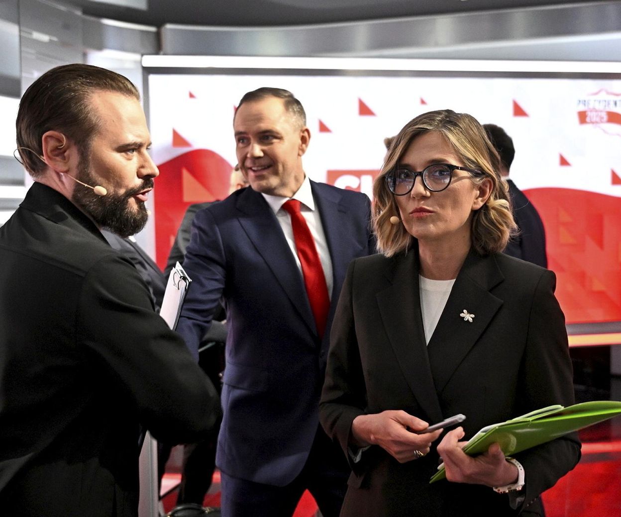 Tak wyglądała zakulisowa rozgrzewka kandydatów przed startem debaty [ZDJĘCIA]