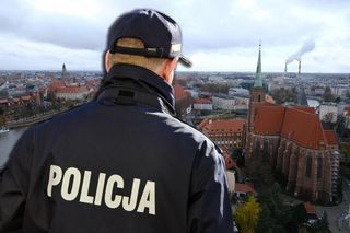 Wrocławska policja ostrzega. Chodzi o oszustów