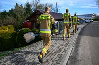 Trwa sprzątanie w Pawłosiowie. Mieszkaniec: szlam jest wszędzie