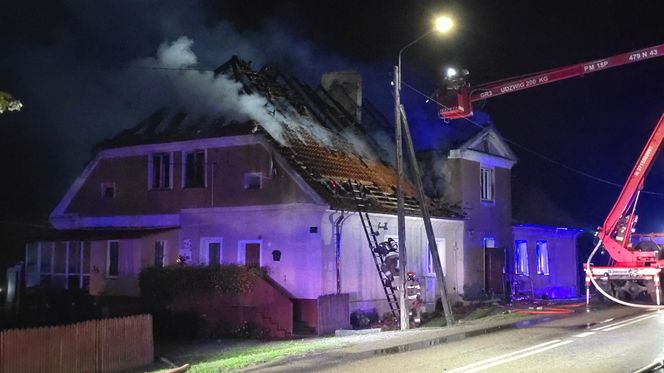 Pożar domu we wsi Winda. Nie żyją dwie osoby