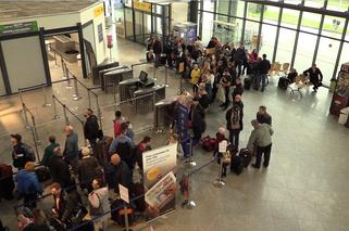 Pasażerowie utknęli na bydgoskim lotnisku. Straż graniczna i władze portu przerzucają się winą! [WIDEO, AUDIO]