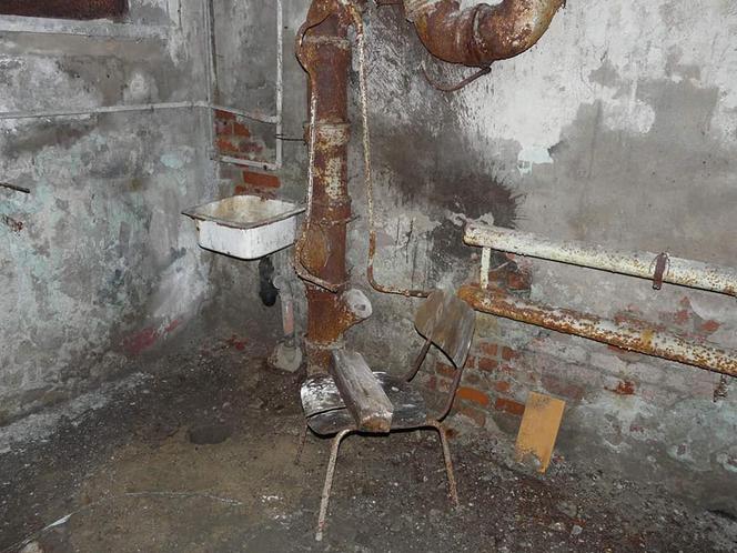 Opuszczony szpital w Zabrzu. Kiedyś świetna lecznica. Teraz odstraszająca ruina