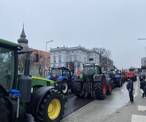 Strajk rolników w centrum Zielonej Góry. Przedsiębiorcy wyjechali na ulice 