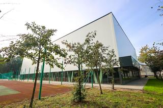 Zakończyła się rozbudowa najstarszej placówki oświatowej na Białołęce – szkoły podstawowej nr 257 przy ul. Podróżniczej