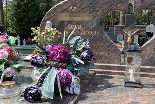 59-latka wpadła do studzienki kanalizacyjnej. Grób pani Anny na cmentarzu parafialnym w Augustowie