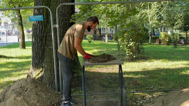 Prace archeologiczne przy ruinach zamku w Nowym Sączu 