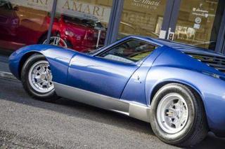 Lamborghini Miura SV Roda Stewarta