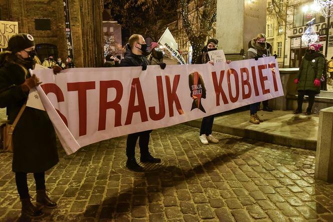Strajk kobiet w Toruniu - 27-28.01.2021 - zdjęcia z protestów