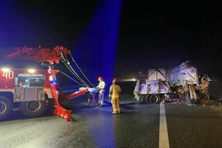 Spalone ciało leżało na drodze. Koszmarny wypadek na autostradzie A4 w Zabrzu