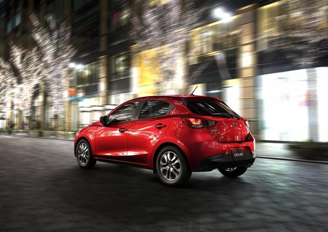 2015 nowa Mazda 2 