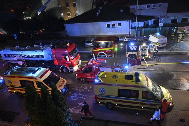 Pożar bloku w Ząbkach. Przerażające zdjęcia z miejsca tragedii