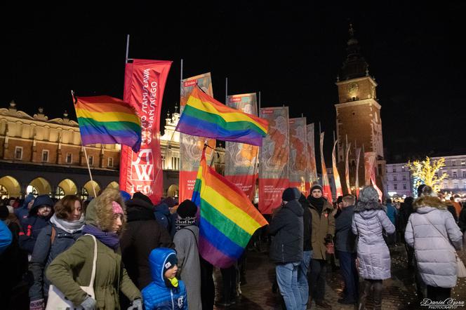 Kraków solidarny z Gdańskiem. Tłumy na marszu milczenia [ZDJĘCIA]
