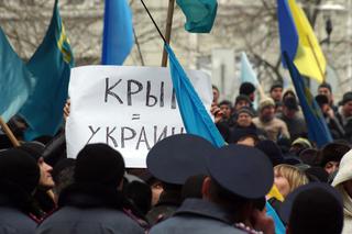 Janukowycz z Moskwy rządzi Ukrainą