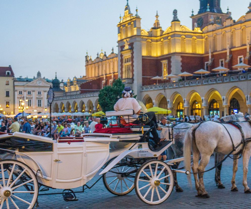 Dorożki znikną z centrum Krakowa. Będzie też zakaz przejazdów przez Rynek Główny