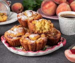 Muffiny z brzoskwiniami i cynamonem. Gotowe w 15 minut i mega pyszne