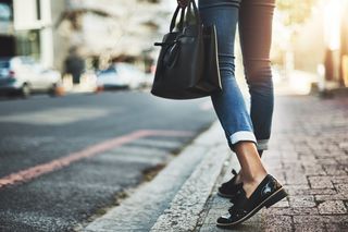 Chodzisz w ten sposób? Możesz mieć niedobór witaminy B12
