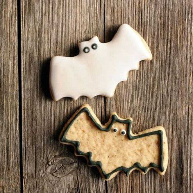Ciasteczka na Halloween. Jak przygotować ciasteczka w kształcie nietoperzy?