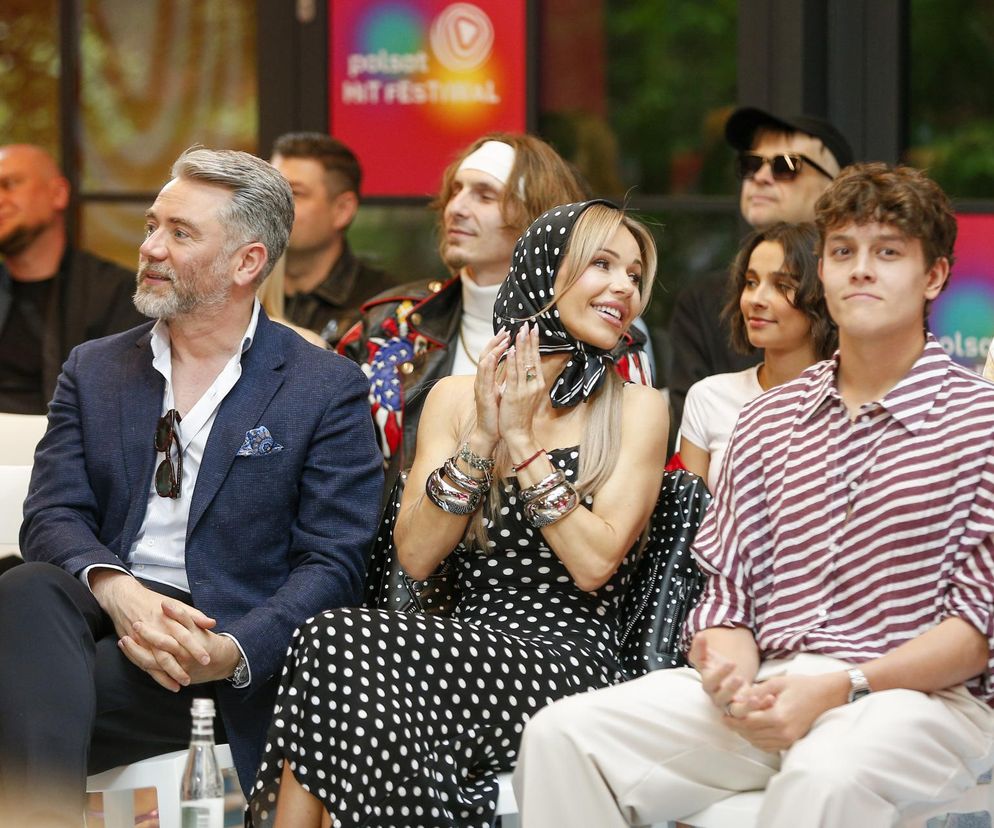 Doda z wymownym napisem na kurtce. Tak odpowiedziała na ostatnie afery