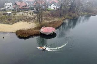 Pływająca restauracja UFO na Pogorii trafiła do biura rzeczy znalezionych