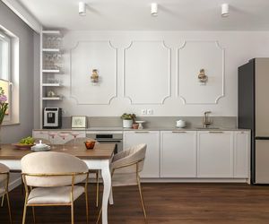 Francuski styl w warszawskim apartamencie. Kuchnia i salon w stylu haute couture