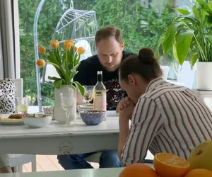 Na Wspólnej, odcinek 3508: Emil przed Pawłem i Beatą wyjawi swoją tajemnicę! Jest bezpłodny tak jak brat - ZDJĘCIA, ZWIASTUN