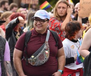 VI Toruński Marsz Równości. Przeciwnicy modlili się w centrum