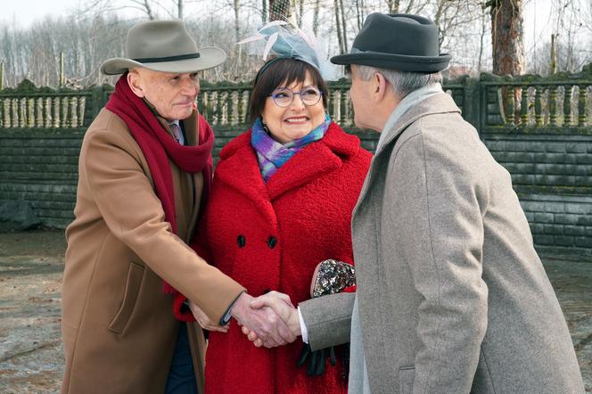 Barwy szczęścia odc. 2660. Irenka (Krystyna Tkacz), Tolek (Marek Siudym), Witek Budrewicz ( Stanisław Górka)