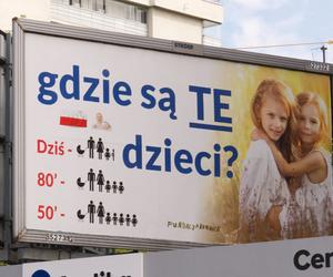 Gdzie są te dzieci? Pomagam.pl odpowiada na pytanie