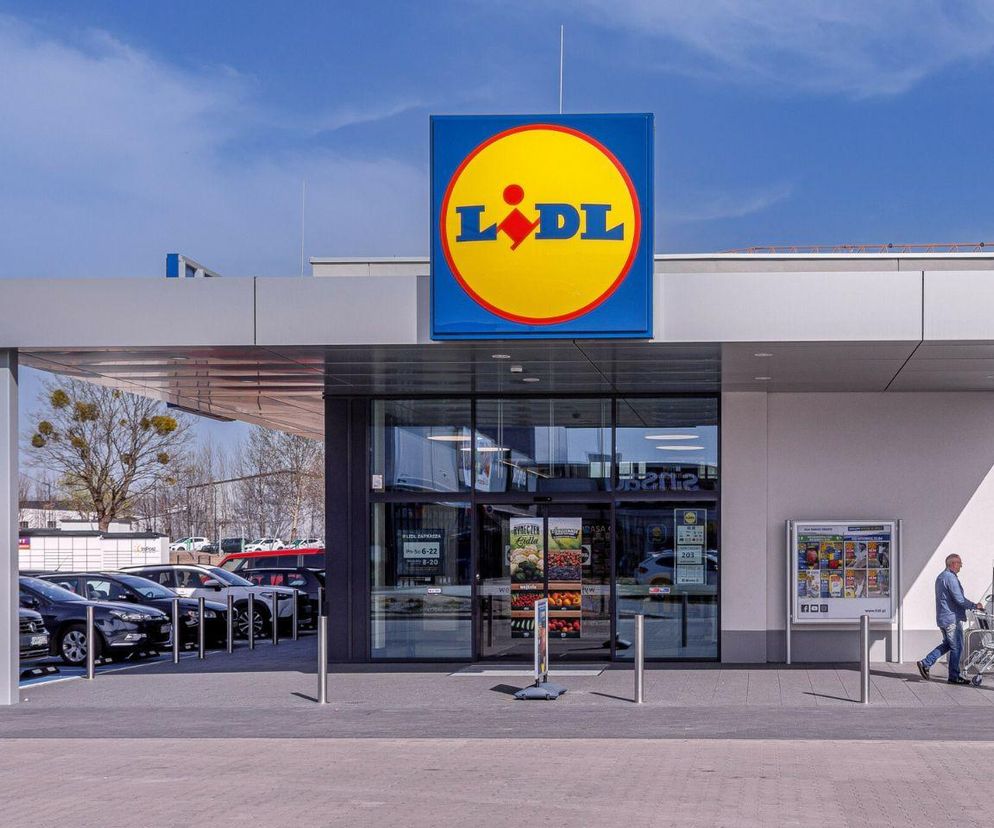 Lidl zaskakuje promocjami. Tłumy w sklepach i pełne koszyki 