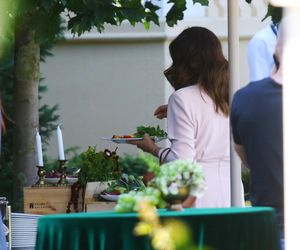 Ewa Drzyzga z mężem na rowerach. Operacje plastyczne nie są dla mnie!