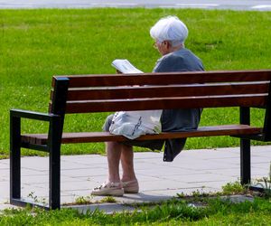 Bon senioralny to aż 2150 zł od państwa w 2024. Dla kogo i od kiedy? Jakie zasady?