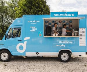 Muzyka z nutą empatii. soundcore i Anker na trasie Żywiec Męskie Granie 2025 