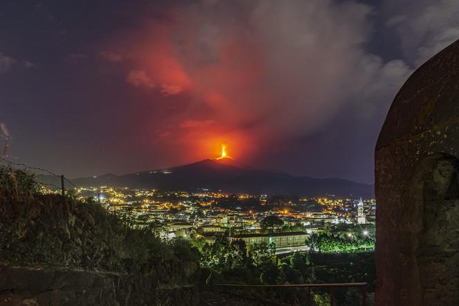 Etna. Wulkan gigant znowu wybucha w Europie!