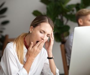 7 objawów świadczących o tym, że w twoim organizmie możne brakować melatoniny
