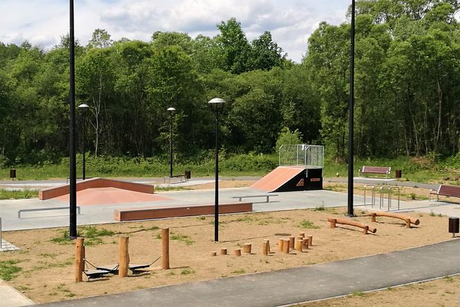 Nowe miejsce dla amatorów sportowych wrażeń. W sobotę oficjalne otwarcie skateparku w Jeleśni