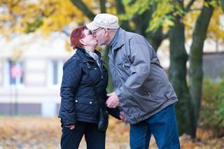 Miłość trafiła nas na cmentarzu