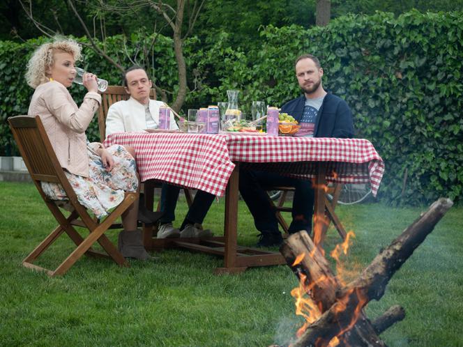 Na wspólnej, odcinek 3325: Beata (Katarzyna Ptasińska), Emil (Piotr Ligienza), Paweł (Grzegorz Kwiecień)