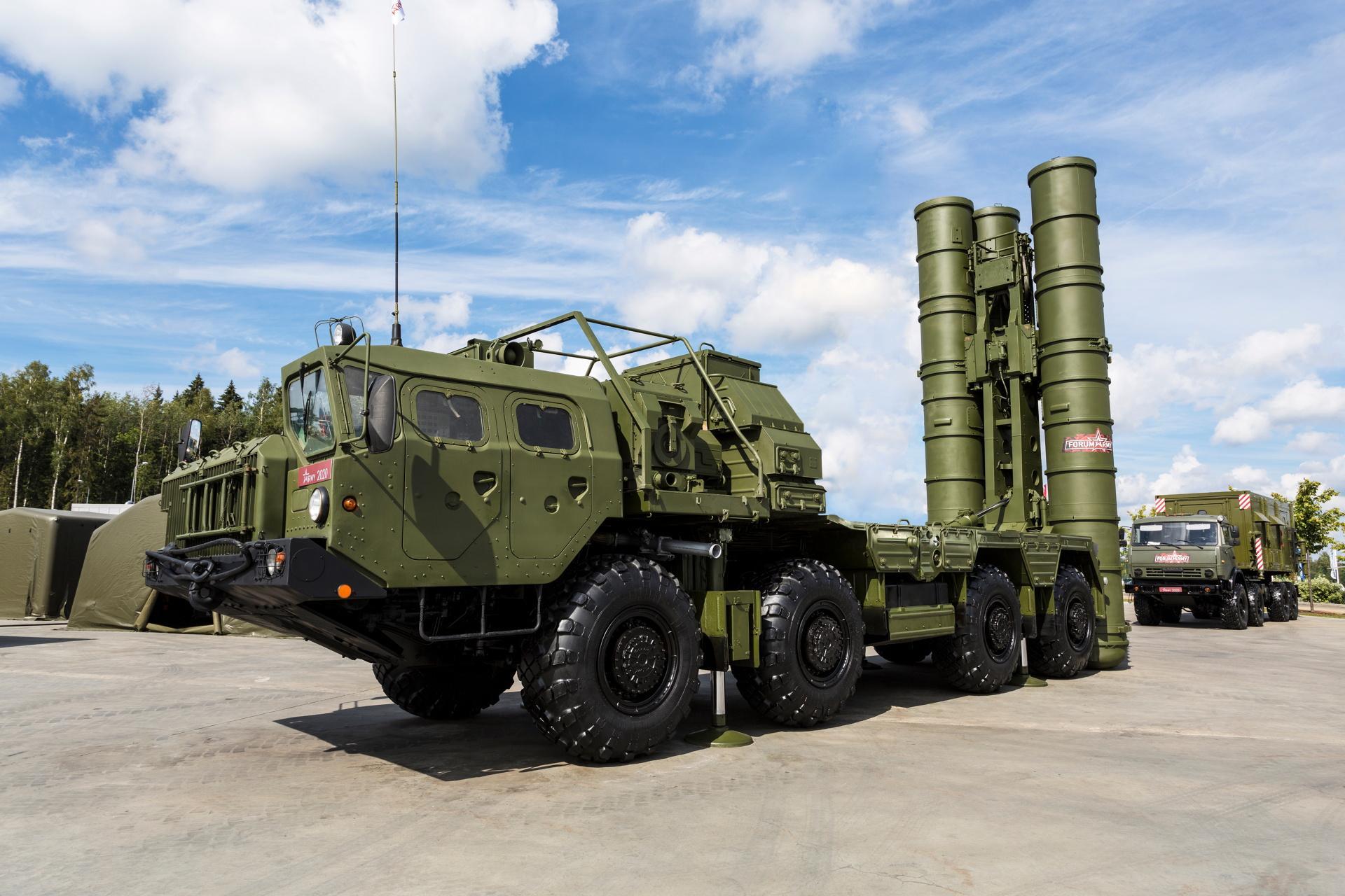 Rosyjski system obrony powietrznej S-400