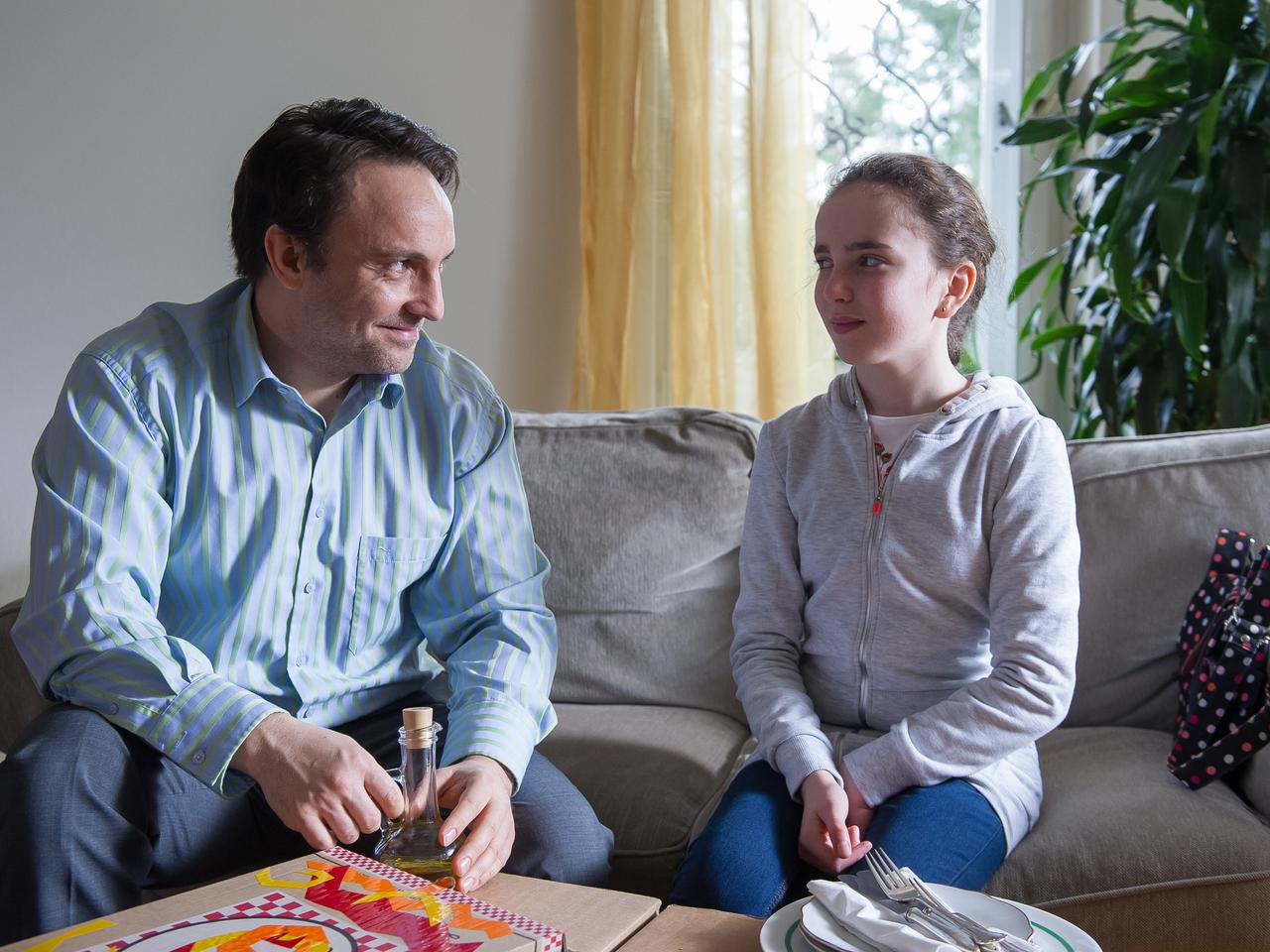 Na Wspólnej odc. 2272. Tosia (Julia Lewenfisz-Górka), Kornacki (Łukasz Matecki)