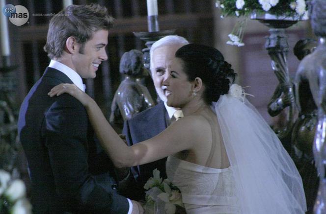 Nie igraj z aniołem (Cuidado con el angel). Juan Miguel (William Levy), Marichuy (Maite Perroni)