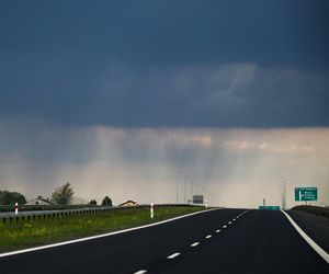 Potężne nawałnice nad Polską! Grad i ulewy na południu