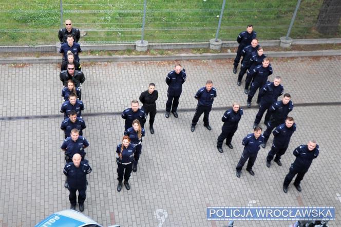 Wrocławscy policjanci pompują! Oto ich Gaszyn Challenge. Zobacz film [WIDEO]