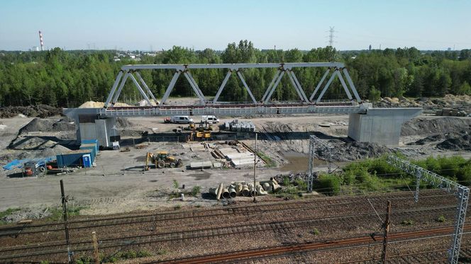 Budowa nowych wiaduktów kolejowych w pobliżu stacji kolejowej Katowice Zawodzie